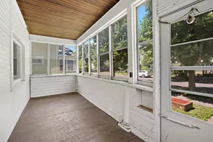 220 Sidney St E, Saint Paul, MN 55107 - Photo 6