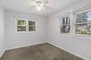 220 Sidney St E, Saint Paul, MN 55107 - Photo 20
