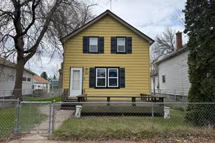 209 W Howard Ave, Keewatin, MN 55753 - Photo 1