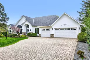 7170 Kenmare Dr, Bloomington, MN 55438 - Photo 4
