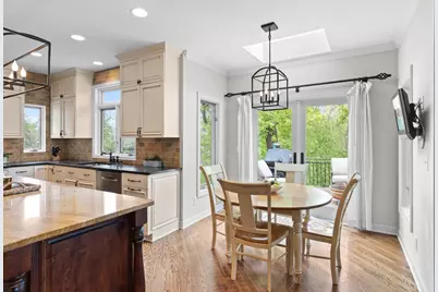 11421 Bluestem Lane, Eden Prairie, MN 55347 - Photo 10