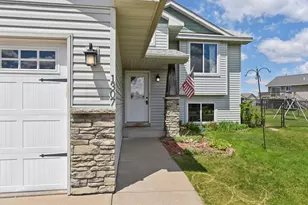 1307 Osprey Ct, New Richmond, WI 54017 - Photo 2