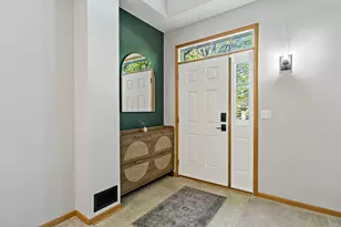 15382 Founders Ln, Apple Valley, MN 55124 - Photo 4