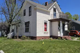 301 4th Ave NE, Waseca, MN 56093 - Photo 2
