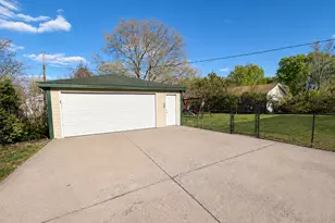 10441 Arrowhead Street NW, Coon Rapids, MN 55433 - Photo 2