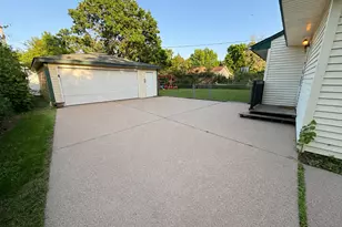 10441 Arrowhead Street NW, Coon Rapids, MN 55433 - Photo 4