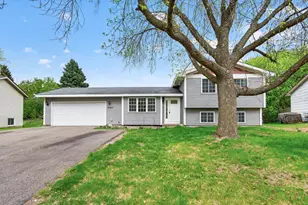 6607 Kilmer Way, Maple Grove, MN 55369 - Photo 2