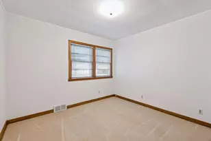 933 Edgewater Ave, Shoreview, MN 55126 - Photo 14