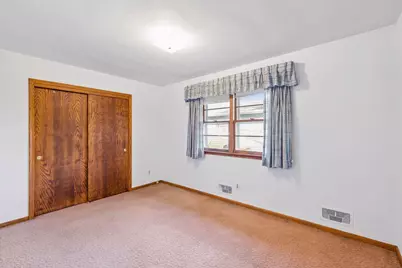 933 Edgewater Avenue, Shoreview, MN 55126 - Photo 18