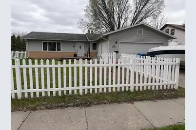 102 21st Avenue N, Fargo, ND 58102 - Photo 1