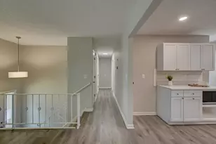 5881 Lexington Ave N, Shoreview, MN 55126 - Photo 6