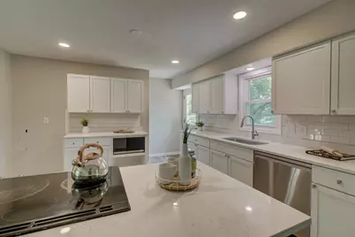 5881 Lexington Avenue N, Shoreview, MN 55126 - Photo 4