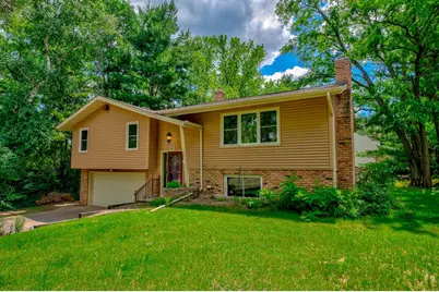 5881 Lexington Avenue N, Shoreview, MN 55126 - Photo 2