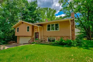 5881 Lexington Ave N, Shoreview, MN 55126 - Photo 2