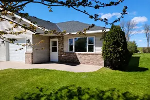 916 McDermott Ave, Kandiyohi, MN 56251 - Photo 2
