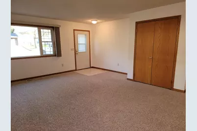 916 McDermott Avenue, Kandiyohi, MN 56251 - Photo 8