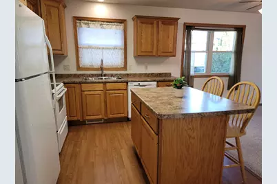 916 McDermott Avenue, Kandiyohi, MN 56251 - Photo 4