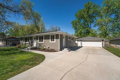 10016 Pillsbury Avenue S, Bloomington, MN 55420 - Photo 2