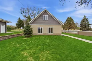 223 Lake Ave S, Spicer, MN 56288 - Photo 40