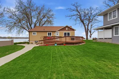 223 Lake Avenue S, Spicer, MN 56288 - Photo 2