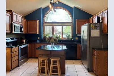 7130 Jocelyn Bay S, Cottage Grove, MN 55016 - Photo 2