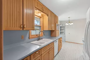 10475 6th St NE, Blaine, MN 55434 - Photo 6