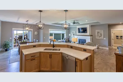 2739 Highclere Drive, Eau Claire, WI 54703 - Photo 12