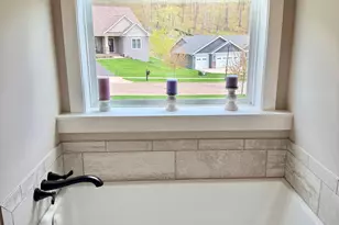 2739 Highclere Dr, Eau Claire, WI 54703 - Photo 8