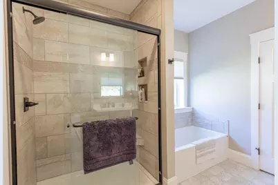 2739 Highclere Drive, Eau Claire, WI 54703 - Photo 18