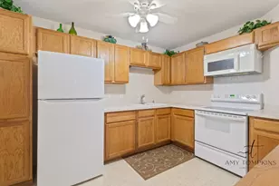 8025 Xerxes Ave S, Bloomington, MN 55431 - Photo 6