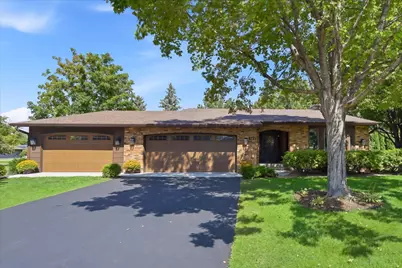525 Mackubin Circle, Shoreview, MN 55126 - Photo 2