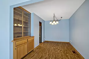 1224 Landmark Trail S, Hopkins, MN 55343 - Photo 4