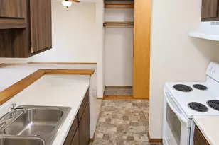 507 Division St N, Clara City, MN 56222 - Photo 4