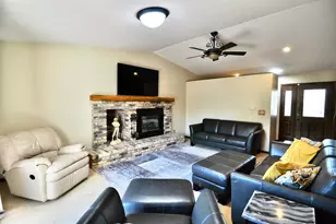 1361 Rosemary Ct, Hastings, MN 55033 - Photo 4