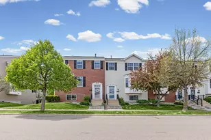 1724 Riverside Dr, Shakopee, MN 55379 - Photo 2
