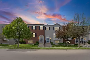 1724 Riverside Dr, Shakopee, MN 55379 - Photo 4