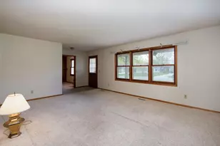 2208 Clare Dr, North Mankato, MN 56003 - Photo 2