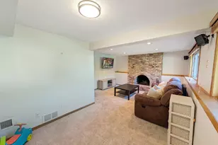 1648 Hickory Ln, Eagan, MN 55122 - Photo 22