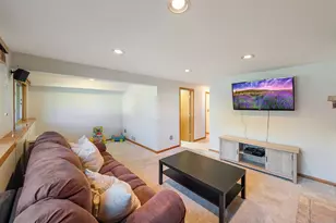1648 Hickory Ln, Eagan, MN 55122 - Photo 20