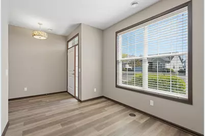 7417 Shadyview Lane N, Maple Grove, MN 55311 - Photo 4