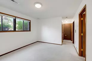 9205 Dartford Rd, Woodbury, MN 55125 - Photo 40
