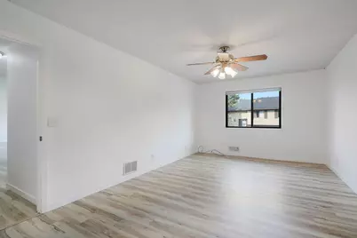 9205 Dartford Road, Woodbury, MN 55125 - Photo 24