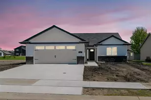 121 Copper Village Cir, Mankato, MN 56001 - Photo 2