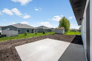 121 Copper Village Cir, Mankato, MN 56001 - Photo 6