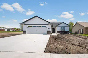 121 Copper Village Cir, Mankato, MN 56001 - Photo 1