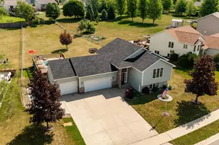 657 S Pointe Ct SW, Rochester, MN 55902 - Photo 24