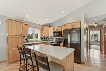 657 S Pointe Court SW, Rochester, MN 55902 - Photo 8