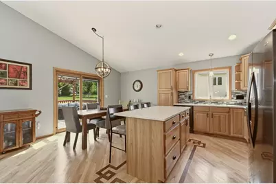 657 S Pointe Court SW, Rochester, MN 55902 - Photo 6