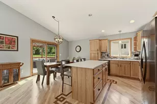 657 S Pointe Ct SW, Rochester, MN 55902 - Photo 6