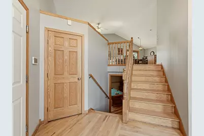 657 S Pointe Court SW, Rochester, MN 55902 - Photo 2